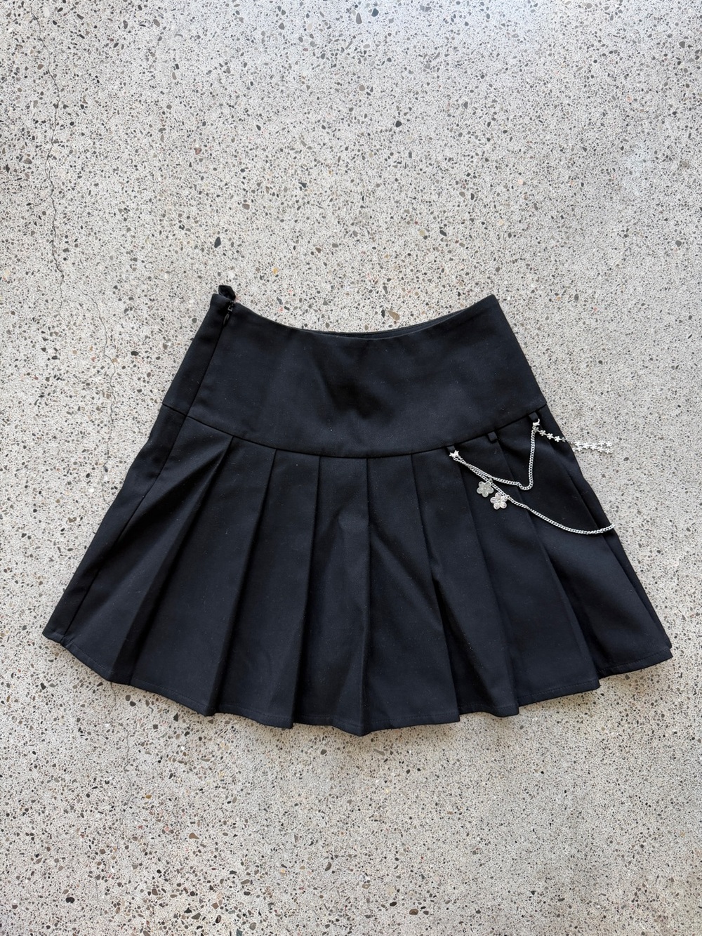 Black Pleated Mini Skirt with Decorative Chain
